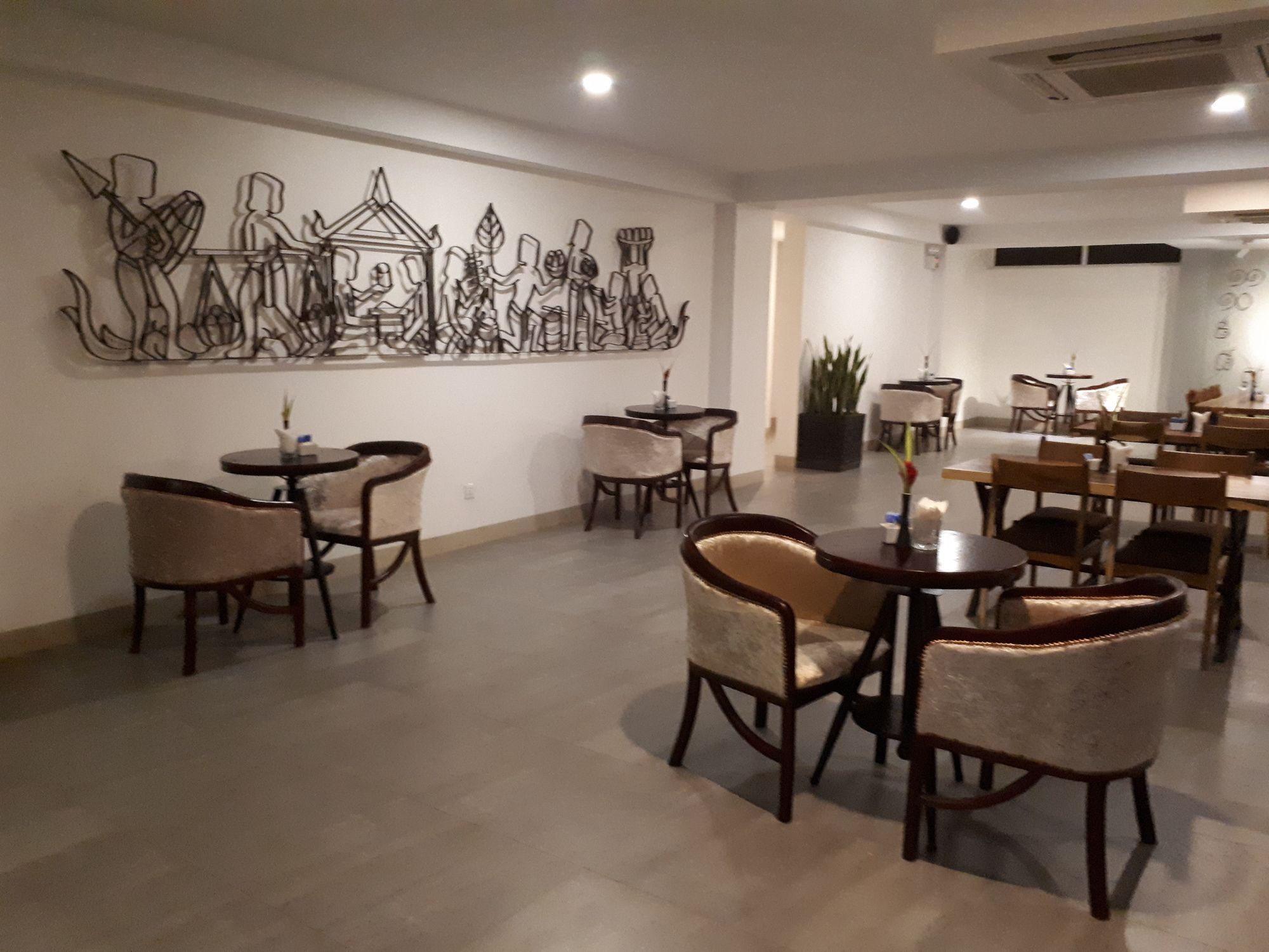 Kuch Oudom Hotel Phnom Penh Esterno foto