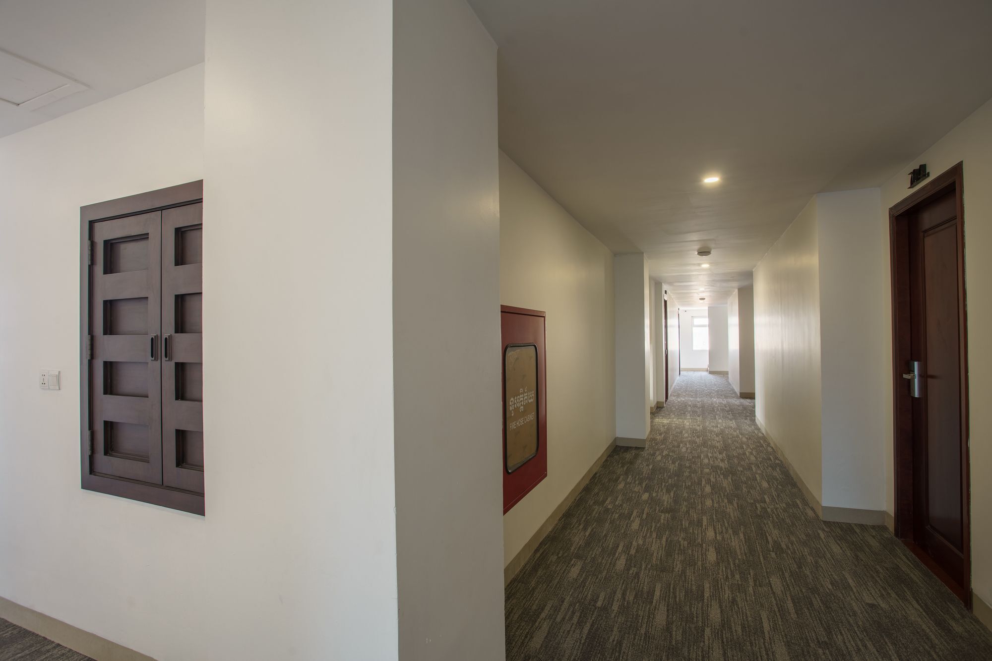 Kuch Oudom Hotel Phnom Penh Esterno foto