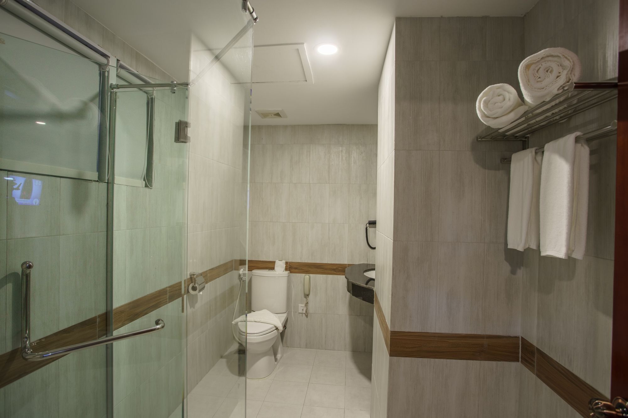 Kuch Oudom Hotel Phnom Penh Esterno foto